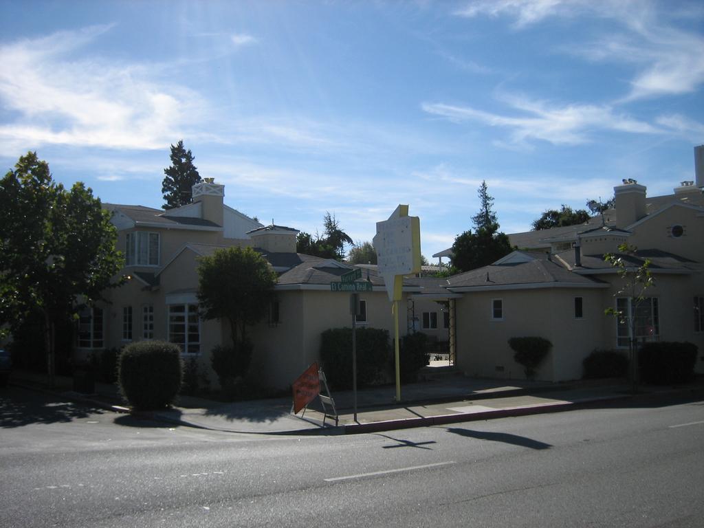מנלו פארק Stanford Inn מראה חיצוני תמונה